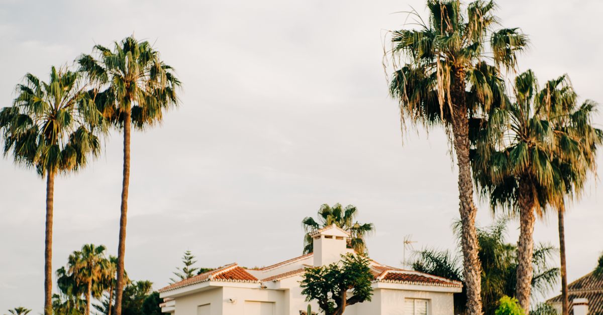 Hiring trades in Nerja: what owners should know