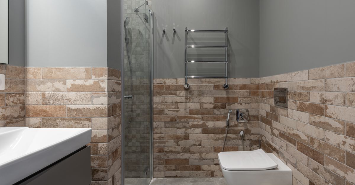 Large-format porcelain: getting flat floors